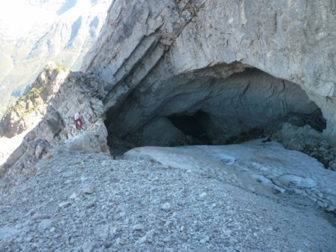 Cueva Helada de Fenés. foto: Eugenio Hernández